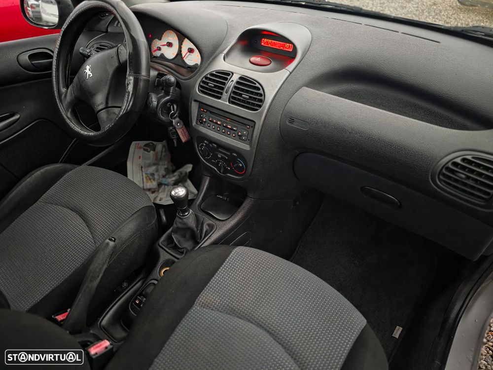 Peugeot 206 - 9