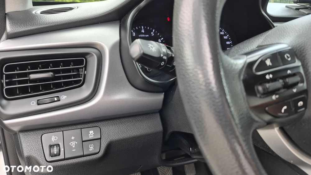 Kia Rio 1.2 M - 13