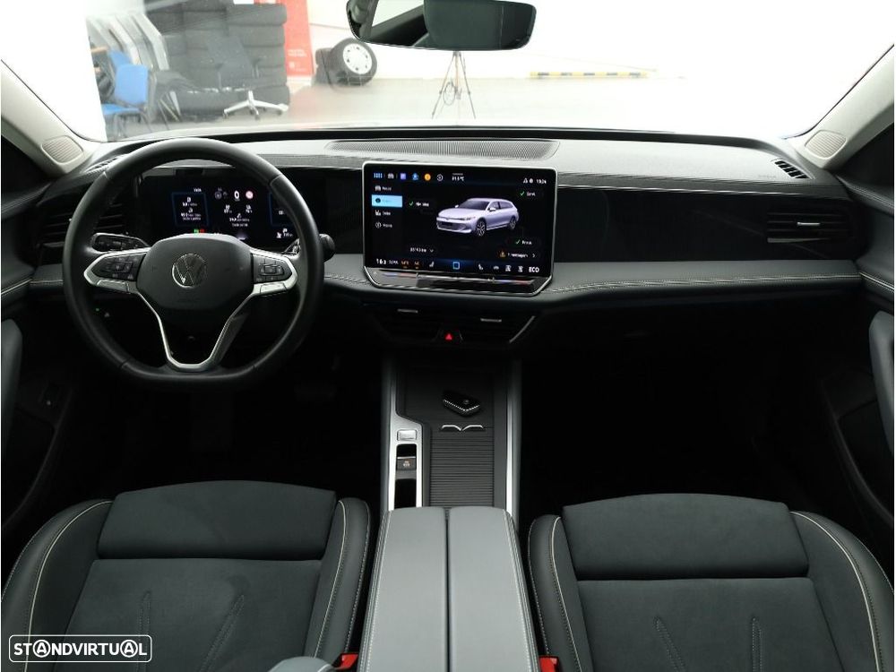 VW Passat Variant - 13