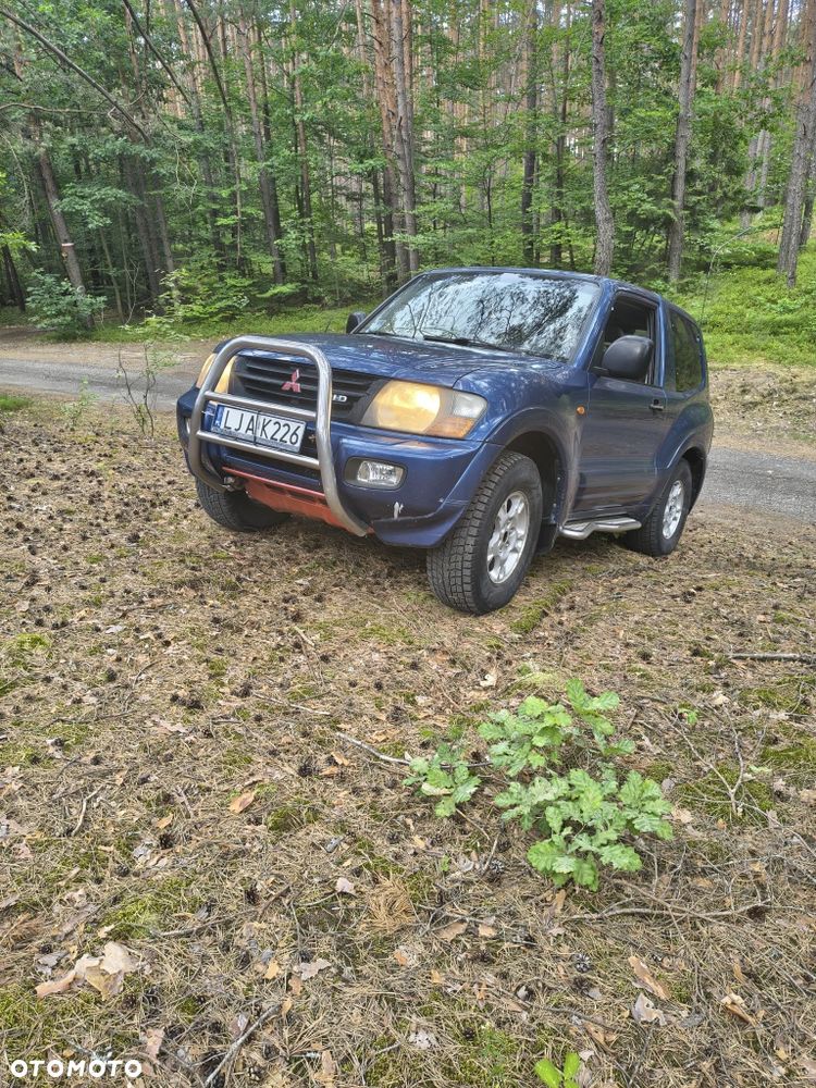 Mitsubishi Pajero - 1