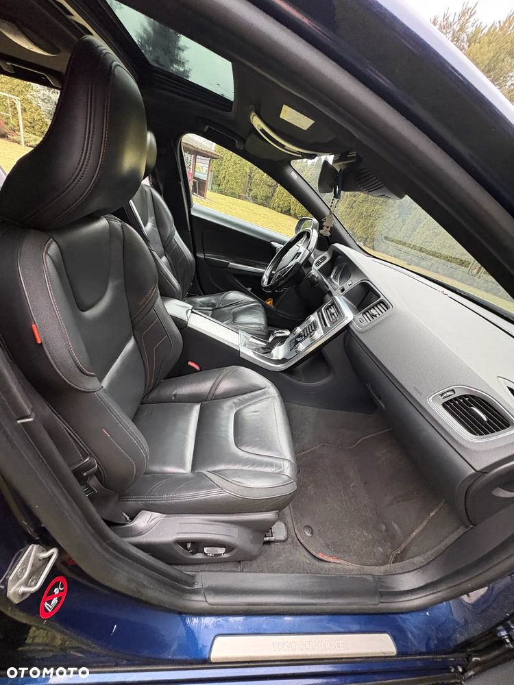 Volvo V60 D2 Geartronic Powershift Momentum - 11