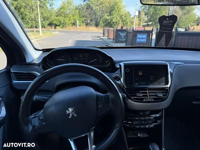 Peugeot 2008 1.2 PureTech Turbo EAT6 S&S Active - 6