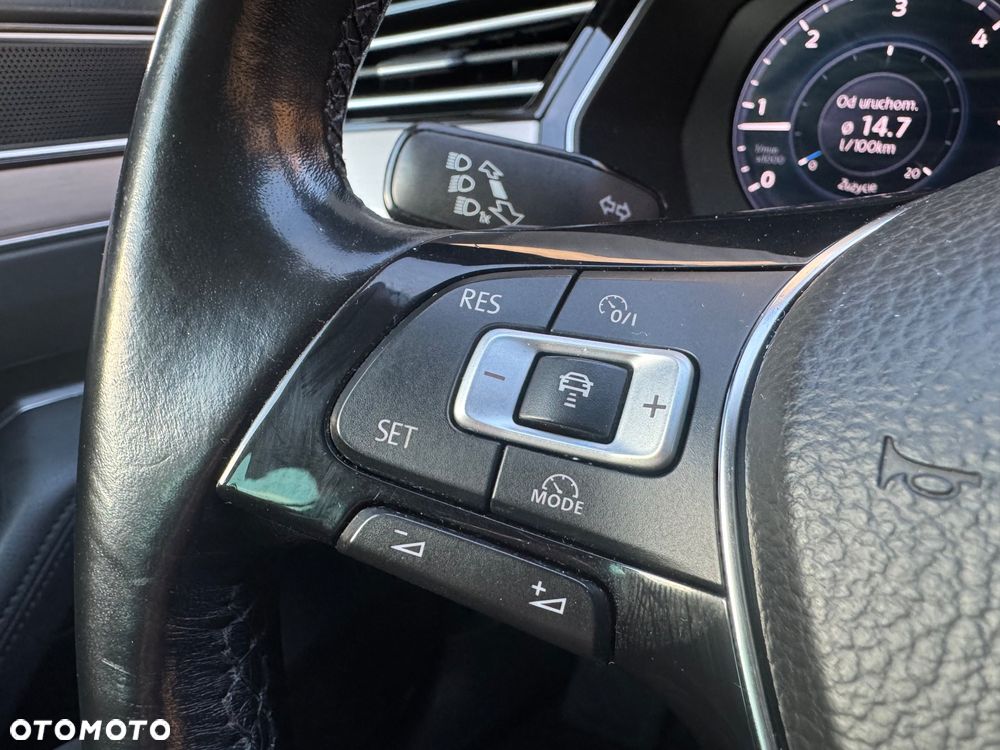 Volkswagen Passat 2.0 TDI SCR DSG Highline - 25