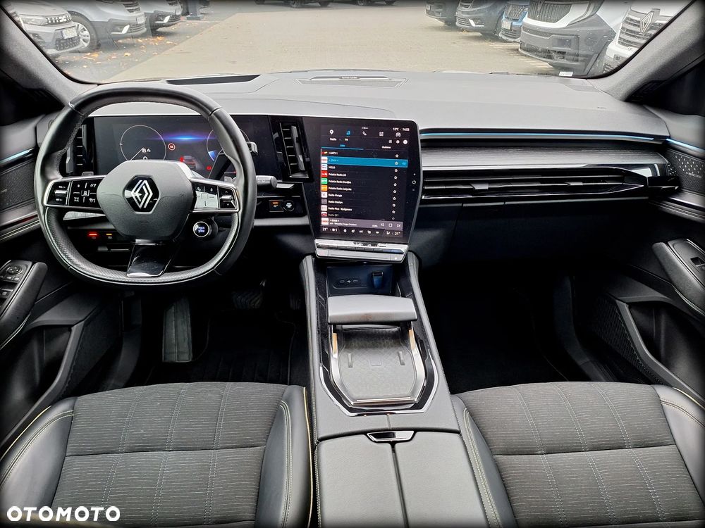 Renault Austral 1.3 TCe mHEV Iconic - 17