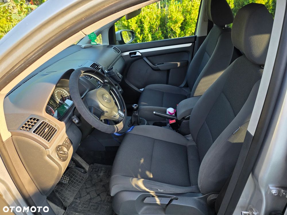 Volkswagen Touran 1.6 TDI DPF BlueMotion Technology Trendline - 5