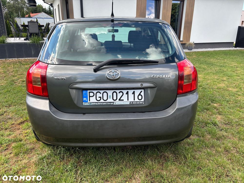 Toyota Corolla 1.6 VVT-i Sol - 4