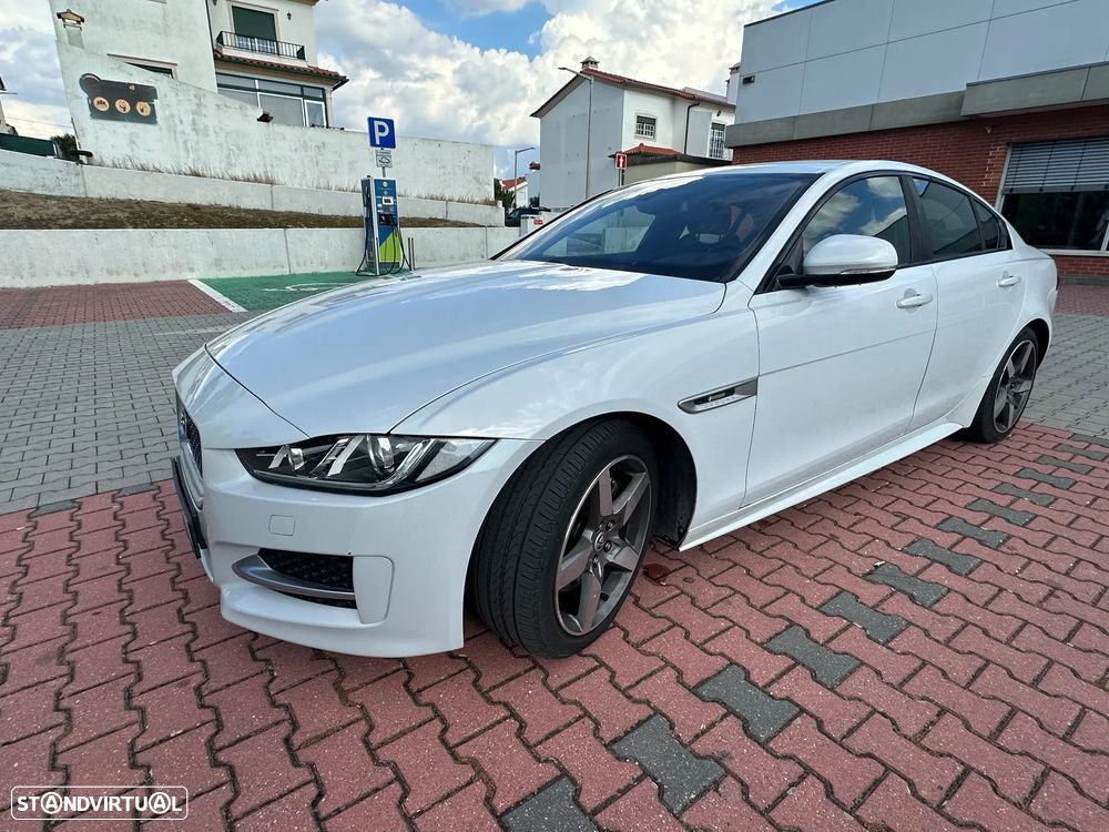 Jaguar XE 2.0 D R-Sport Aut. - 1