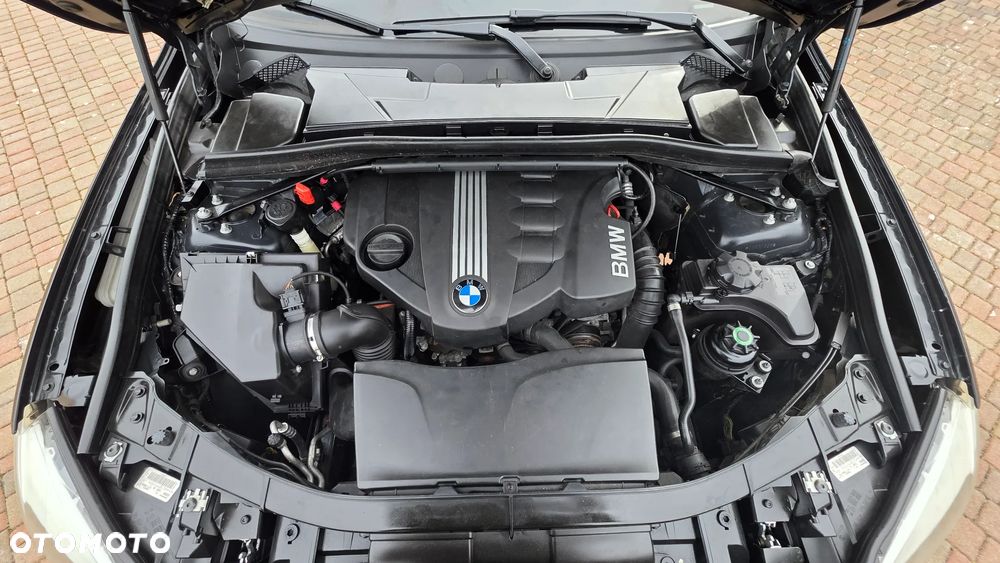 BMW X1 sDrive18d xLine - 23