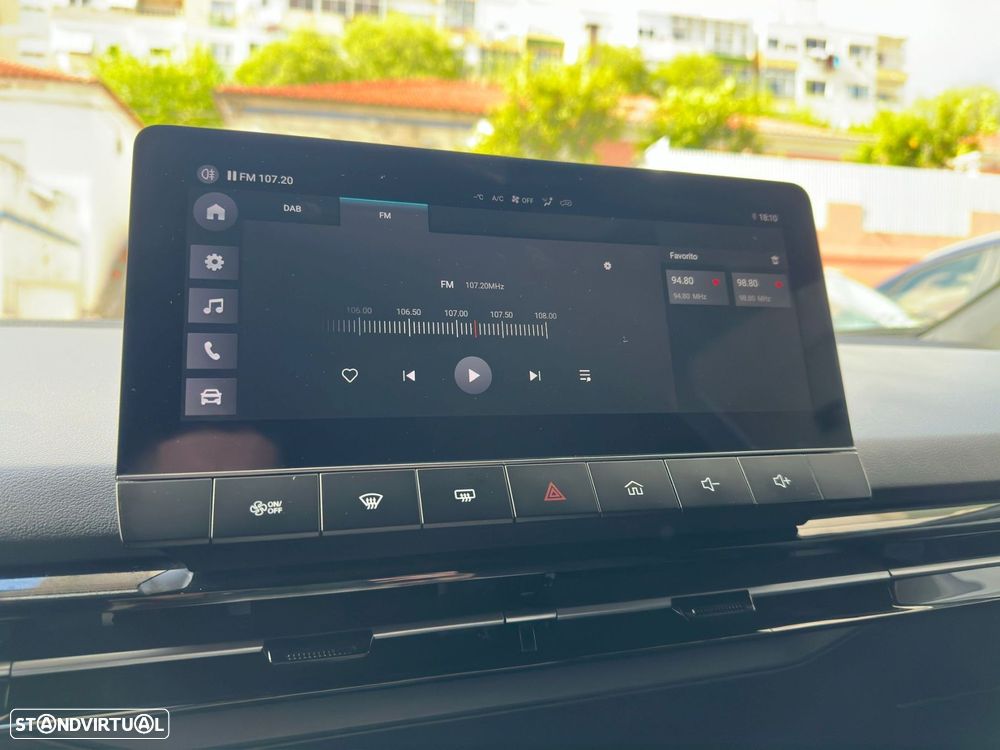 MG MG4 64 kWh Luxury - 21