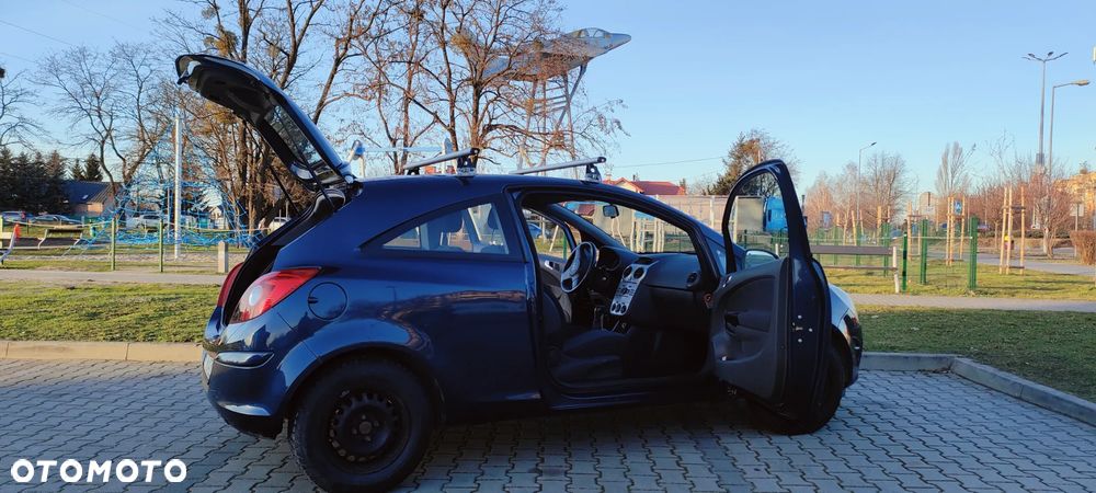 Opel Corsa 1.2 16V EcoFLEX Start-Stop Edition - 1