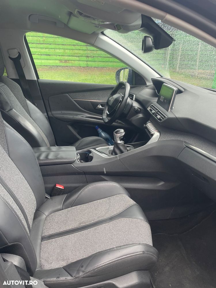 Peugeot 3008 PureTech 130 Stop & Start GPF Roadtrip - 7