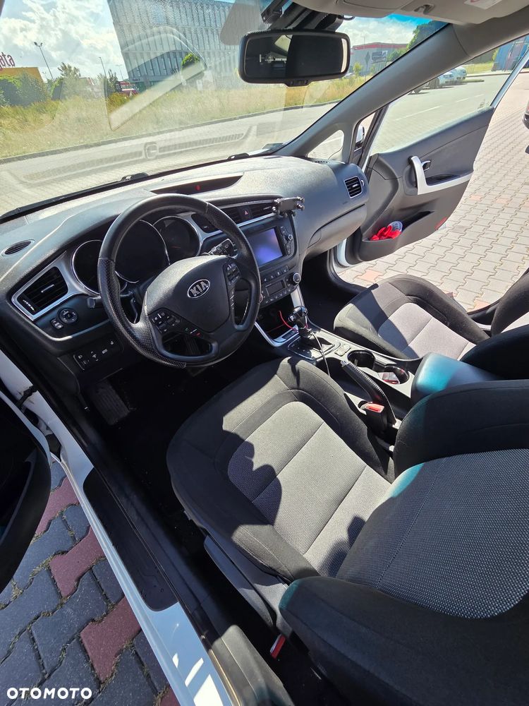 Kia Ceed 1.6 CRDi L DCT - 23