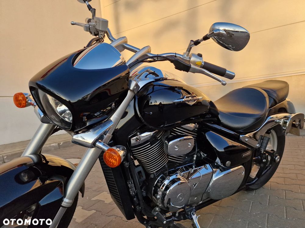 Suzuki Intruder - 9
