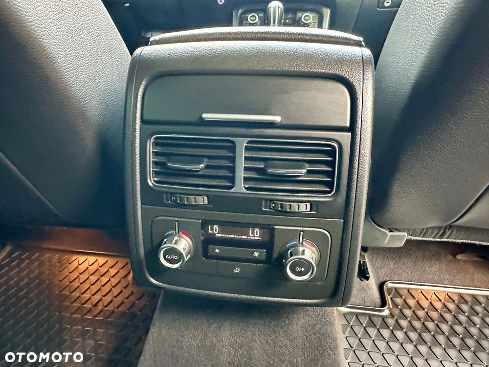 Volkswagen Touareg - 27