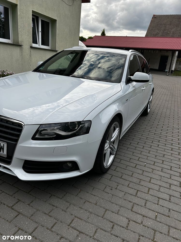 Audi A4 Avant 2.0 TDI Quattro Line - 9