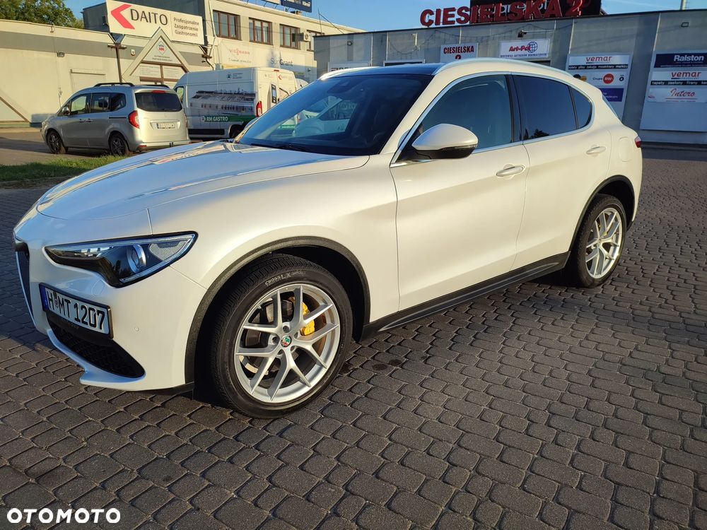 Alfa Romeo Stelvio 2.0 Turbo 16V AT8-Q4 Executive - 2