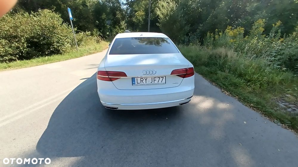 Audi A8 4.2 TDI DPF (clean diesel) quattro tiptronic - 28