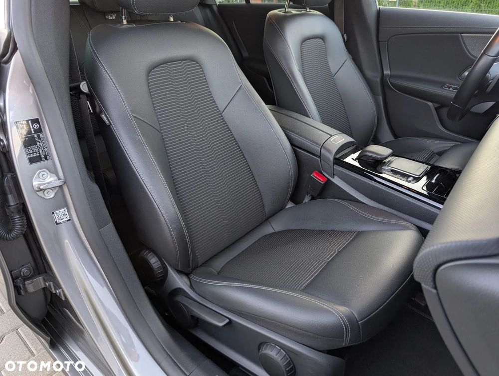 Mercedes-Benz CLA 200 d Progressive 8G-DCT - 23