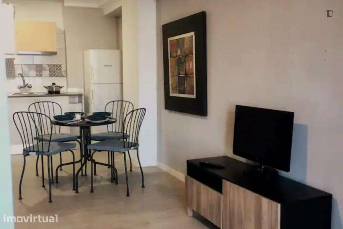 Apartamento com 1 quartos - localizado em Bonfim Porto - Grande imagem: 2/9
