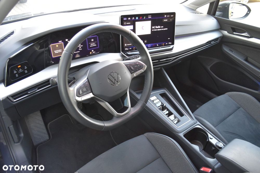 Volkswagen Golf - 25
