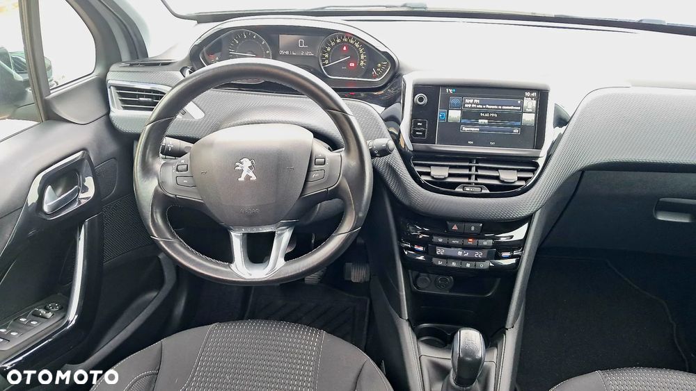 Peugeot 208 1.2 PureTech Allure - 11