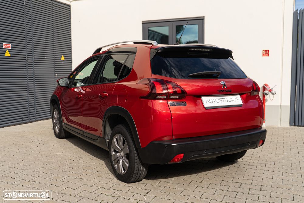 Peugeot 2008 1.2 PureTech Signature - 7