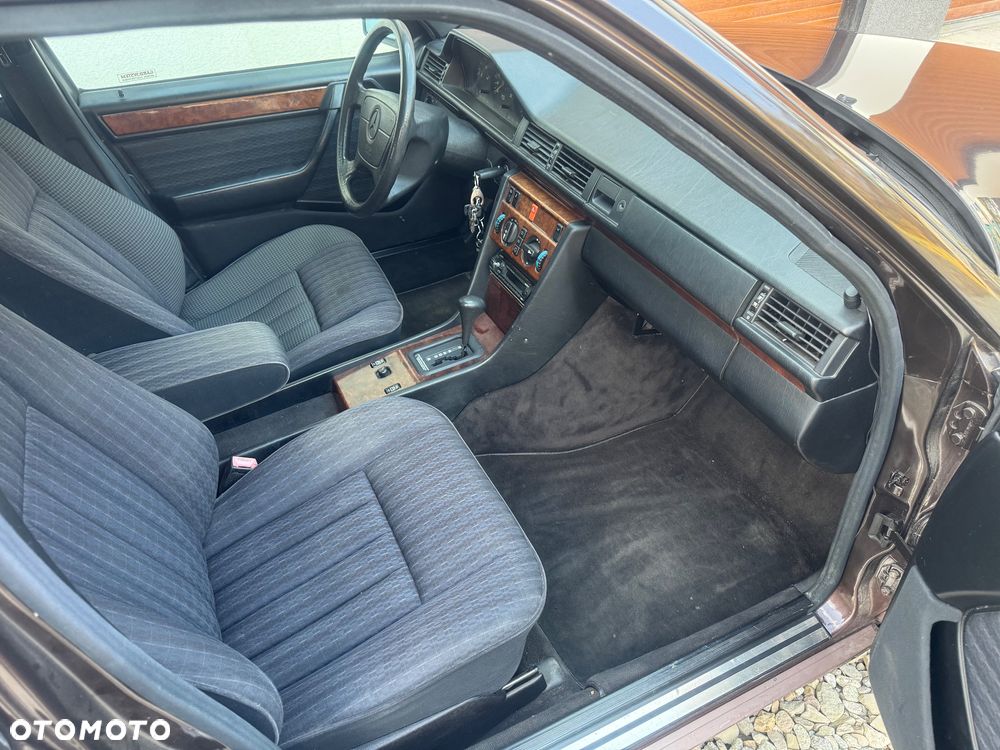 Mercedes-Benz W124 (1984-1993) - 15