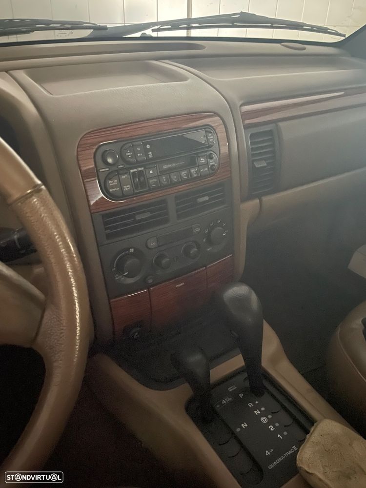 Jeep Grand Cherokee - 8