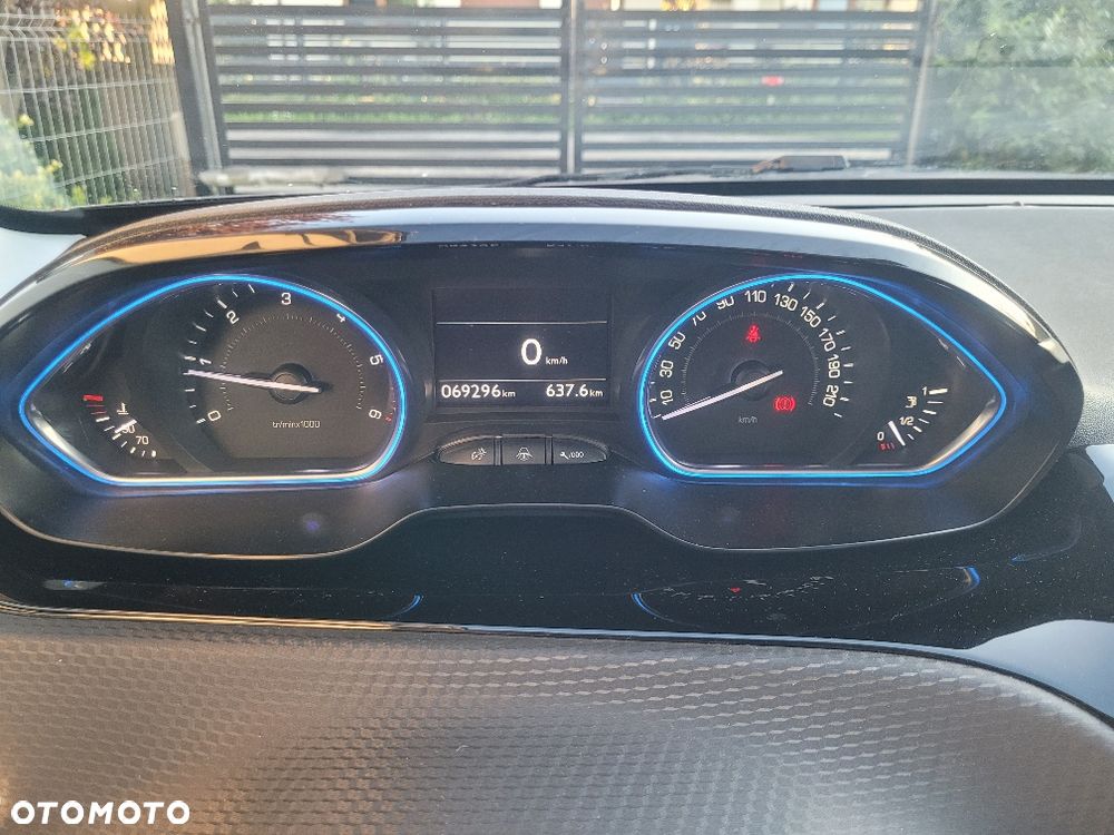 Peugeot 2008 e-HDi FAP 92 EGS6 STOP & START Allure - 13