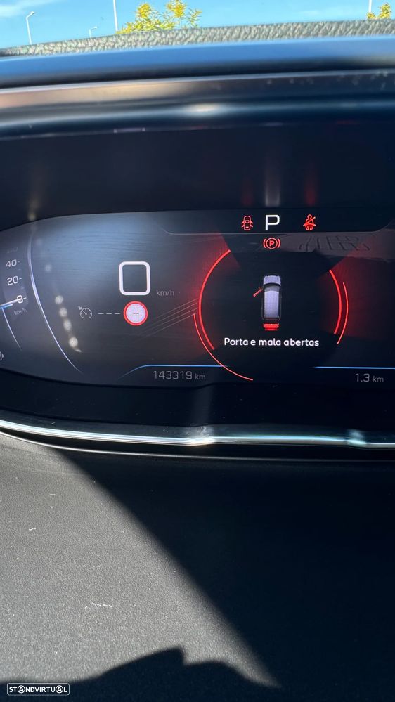 Peugeot 5008 1.5 BlueHDi Allure Pack EAT8 - 5