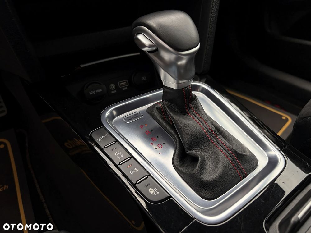 Kia ProCeed 1.6 T-GDI DCT7 OPF GT - 32