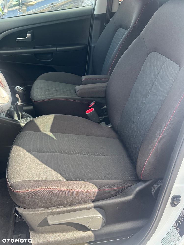 Kia Venga 1.4 CVVT Vision - 14