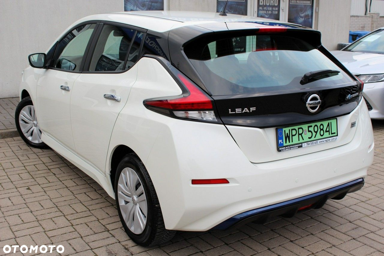 Nissan Leaf - 4