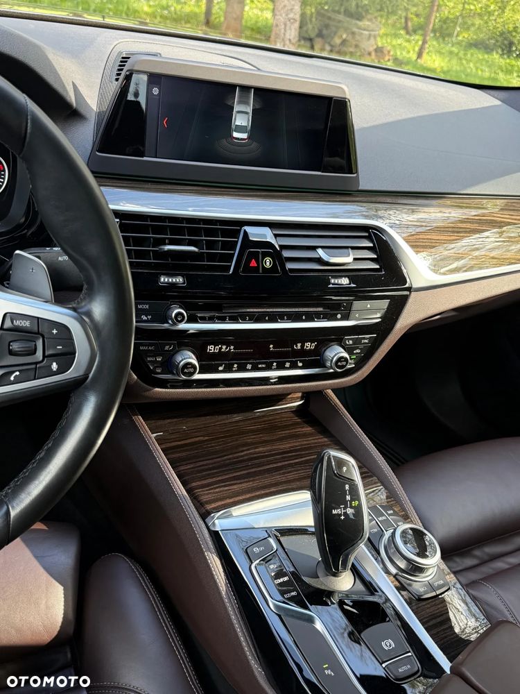 BMW Seria 5 530i M Sport sport - 19