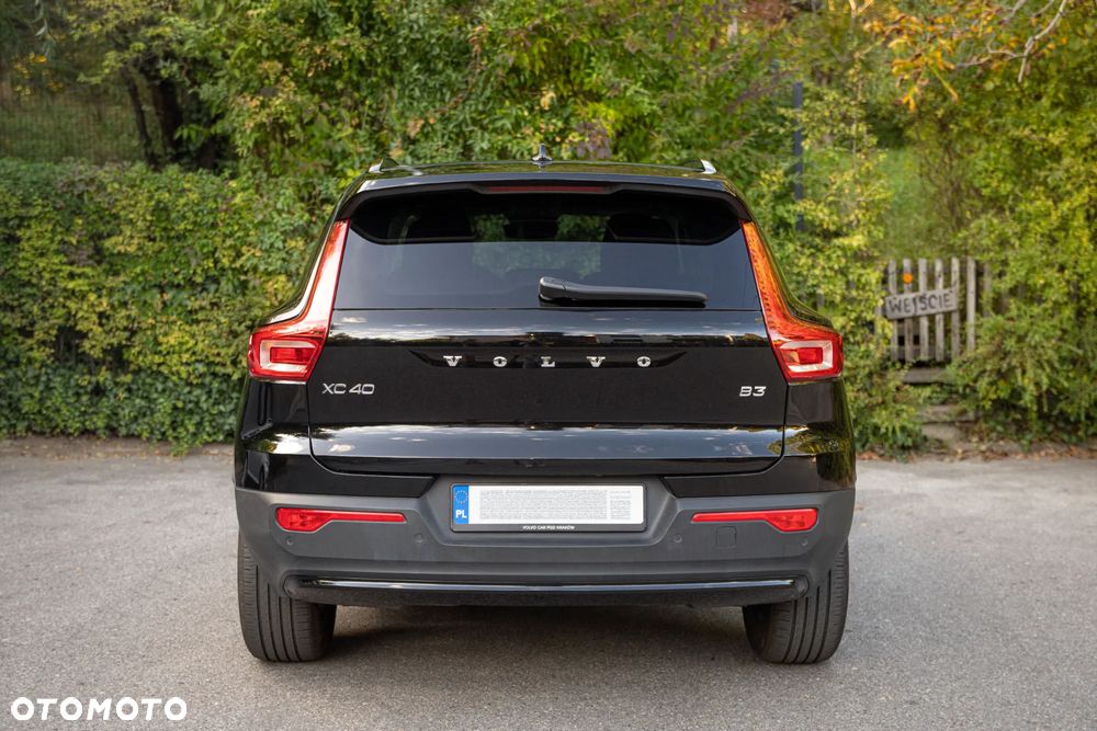 Volvo XC 40 B3 Plus Dark - 1