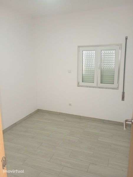 Alugo T2 e Tamel São Veríssimo - Grande imagem: 5/12