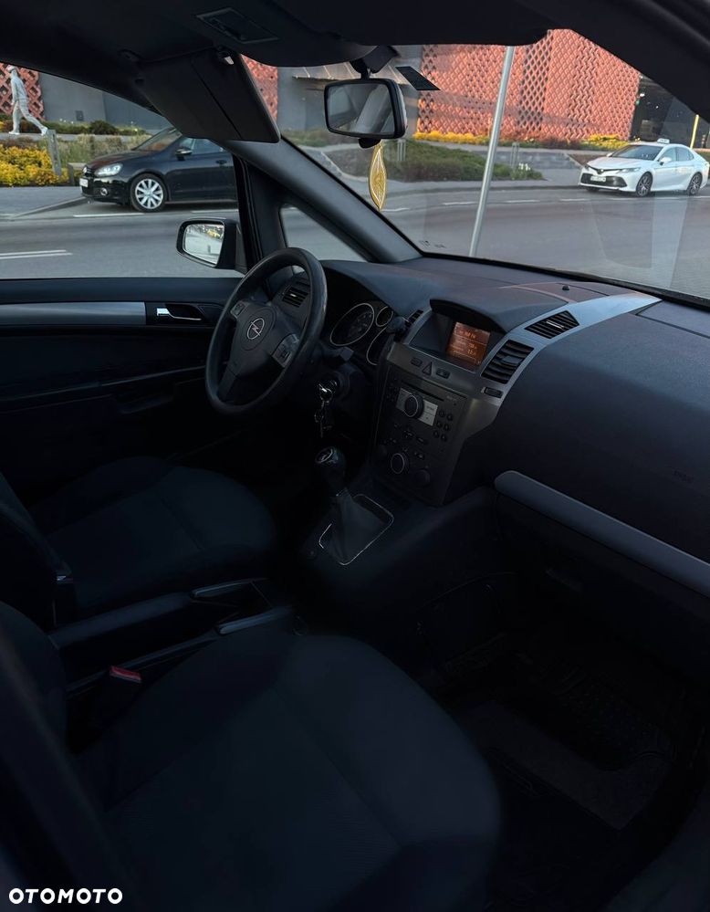 Opel Zafira 1.8 Family Plus - 7