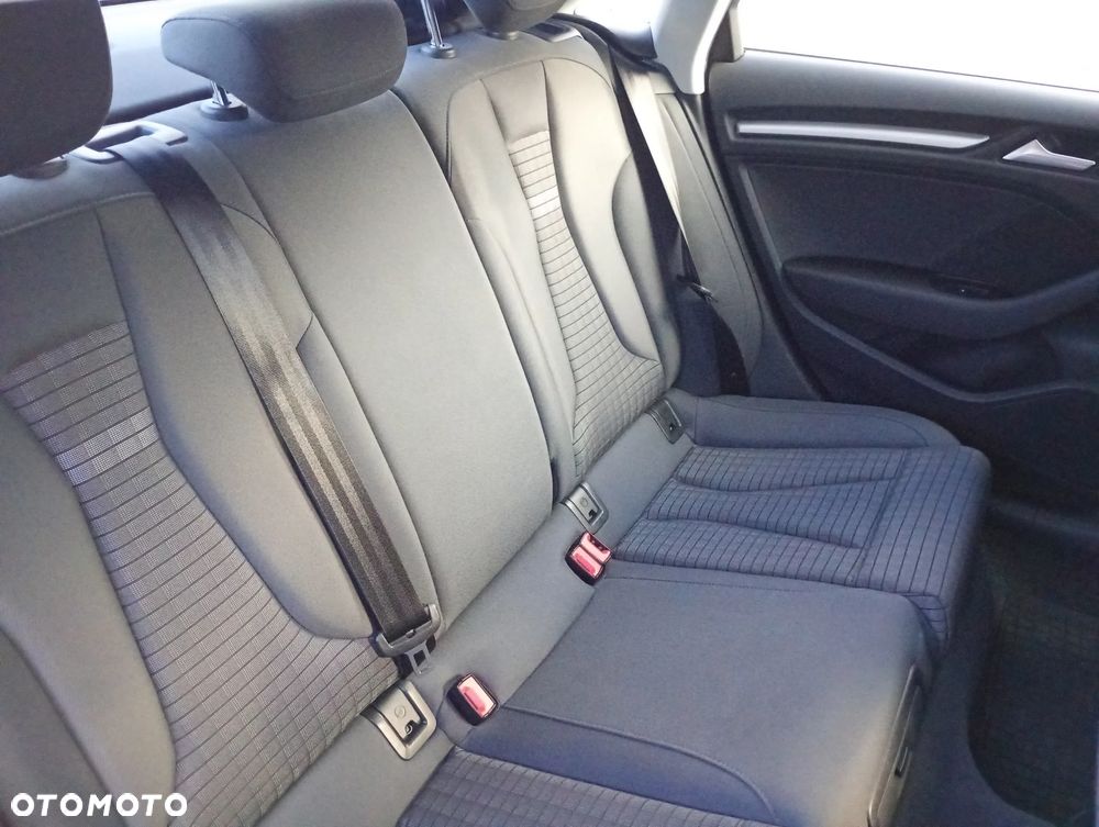 Audi A3 Limousine 1.6 TDI clean diesel Attraction S tronic - 12