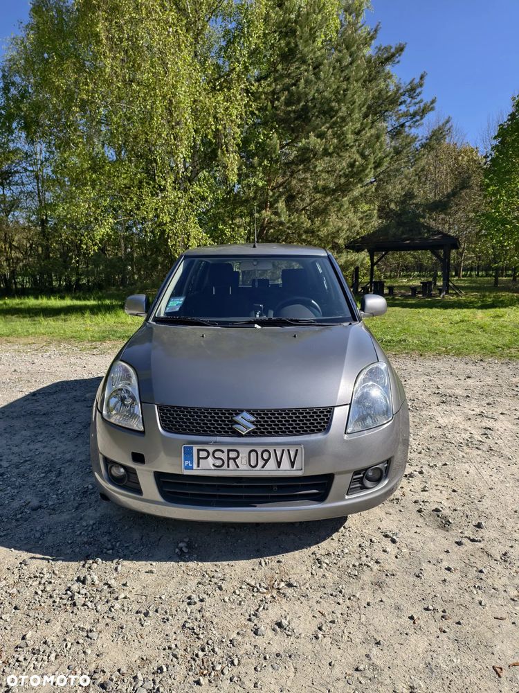 Suzuki Swift - 3