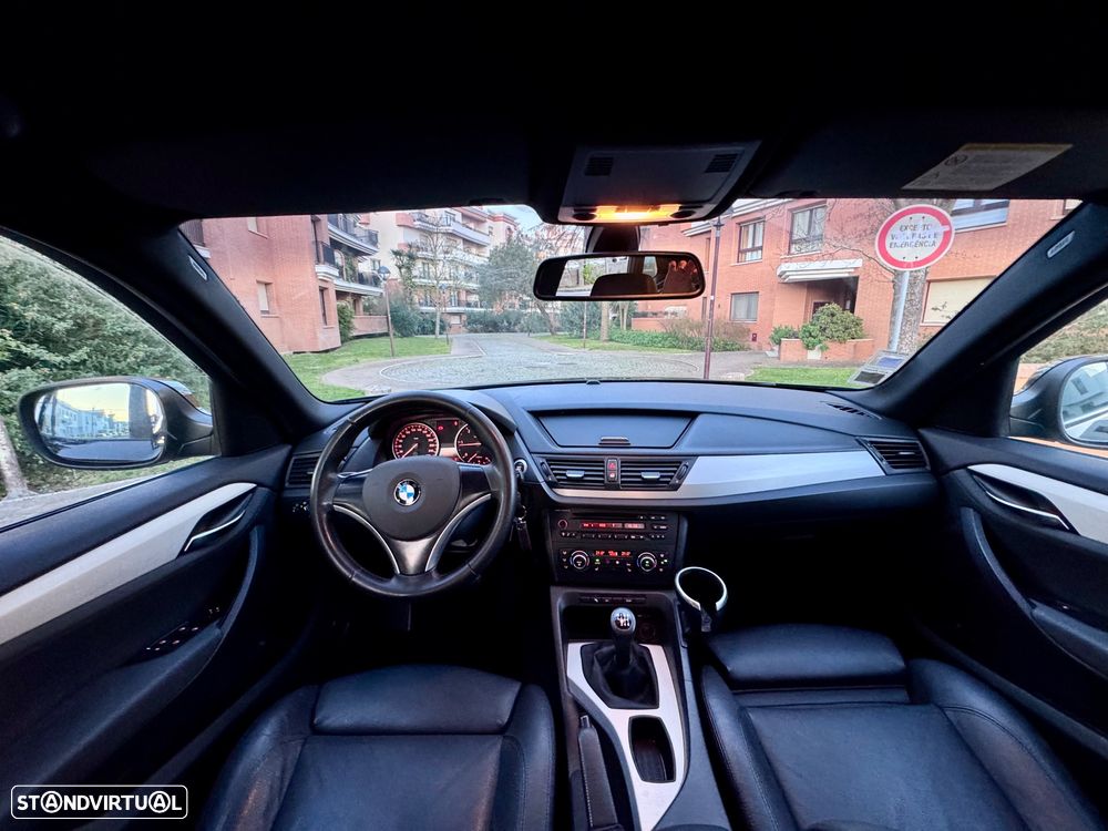 BMW X1 sDrive20d - 11