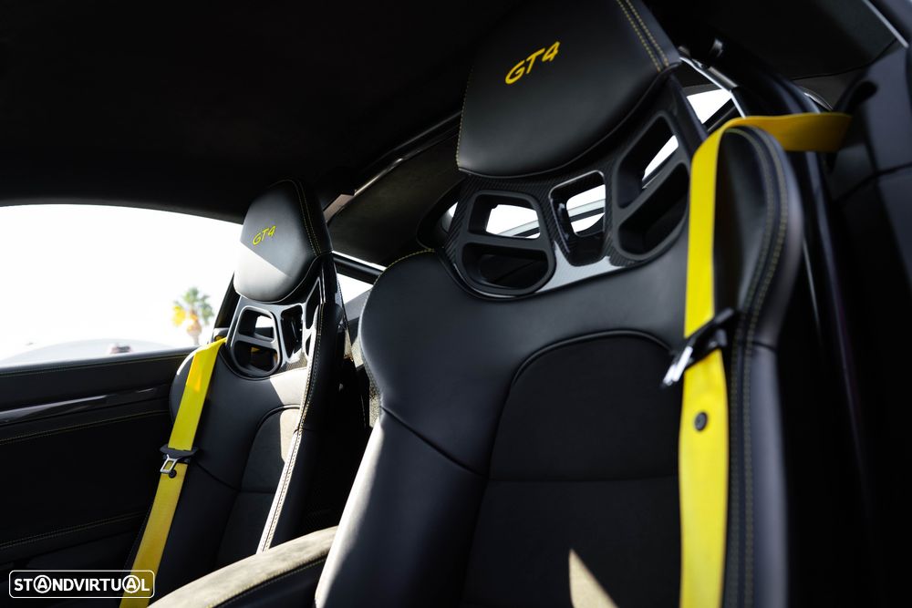Porsche 718 Cayman GT4 PDK - 29