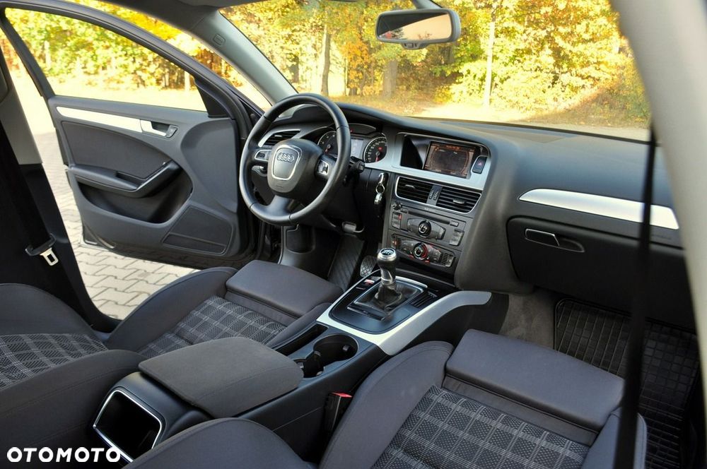 Audi A4 Limousine - 24