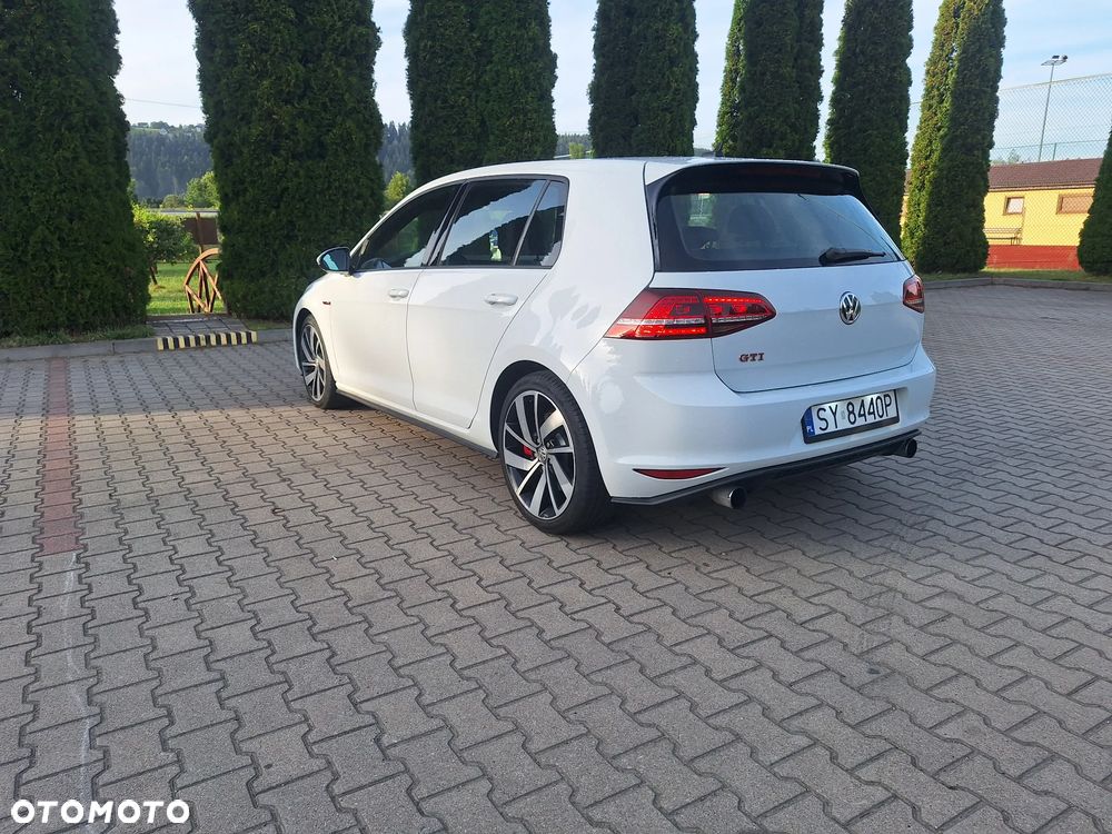 Volkswagen Golf - 7