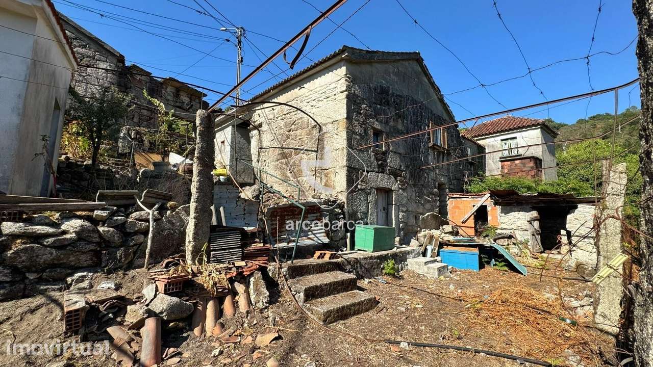 Moradia de pedra em Carralcova, Arcos de Valdevez - Grande imagem: 2/23