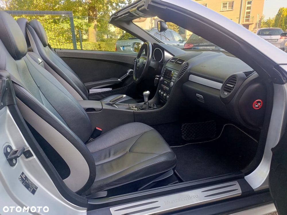 Mercedes-Benz SLK - 16