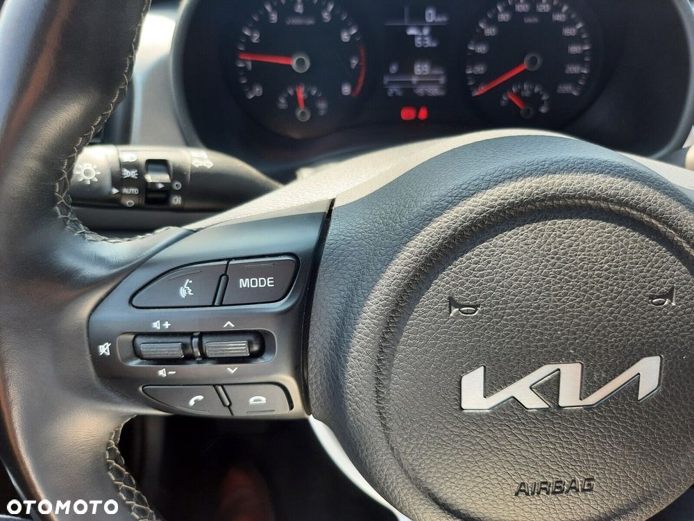 Kia Rio - 11