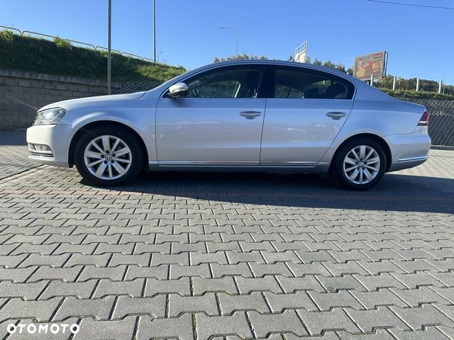 Volkswagen Passat 2.0 TDI Comfortline DSG - 8