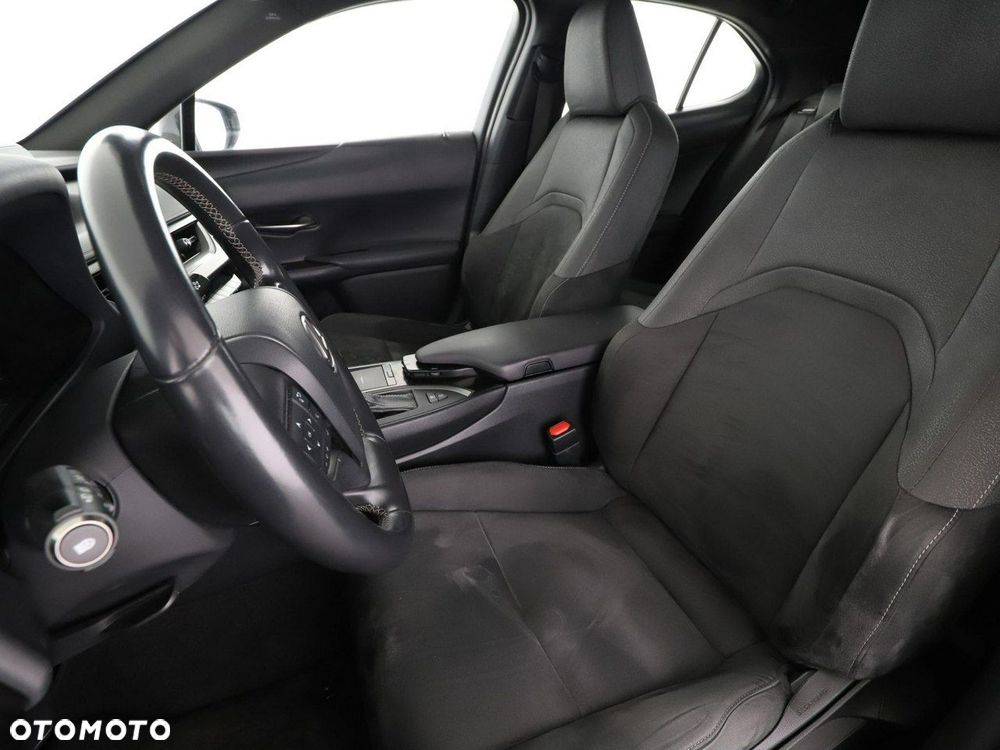 Lexus UX 250h Business Edition - 14