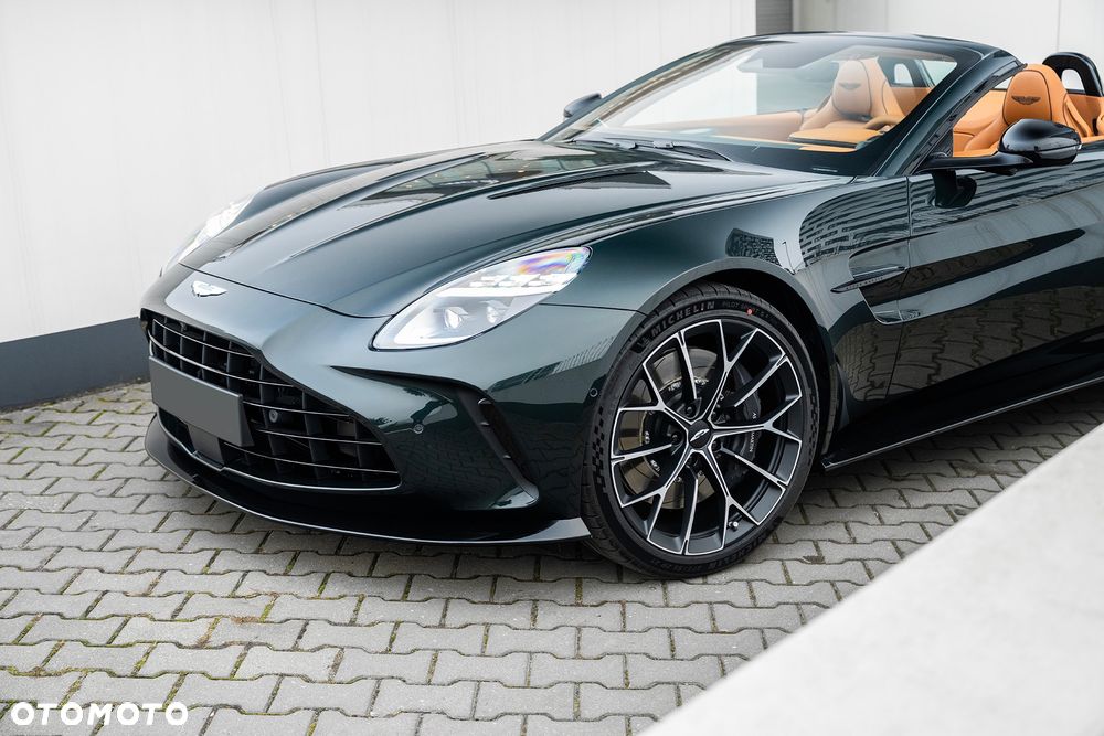 Aston Martin Vantage - 6