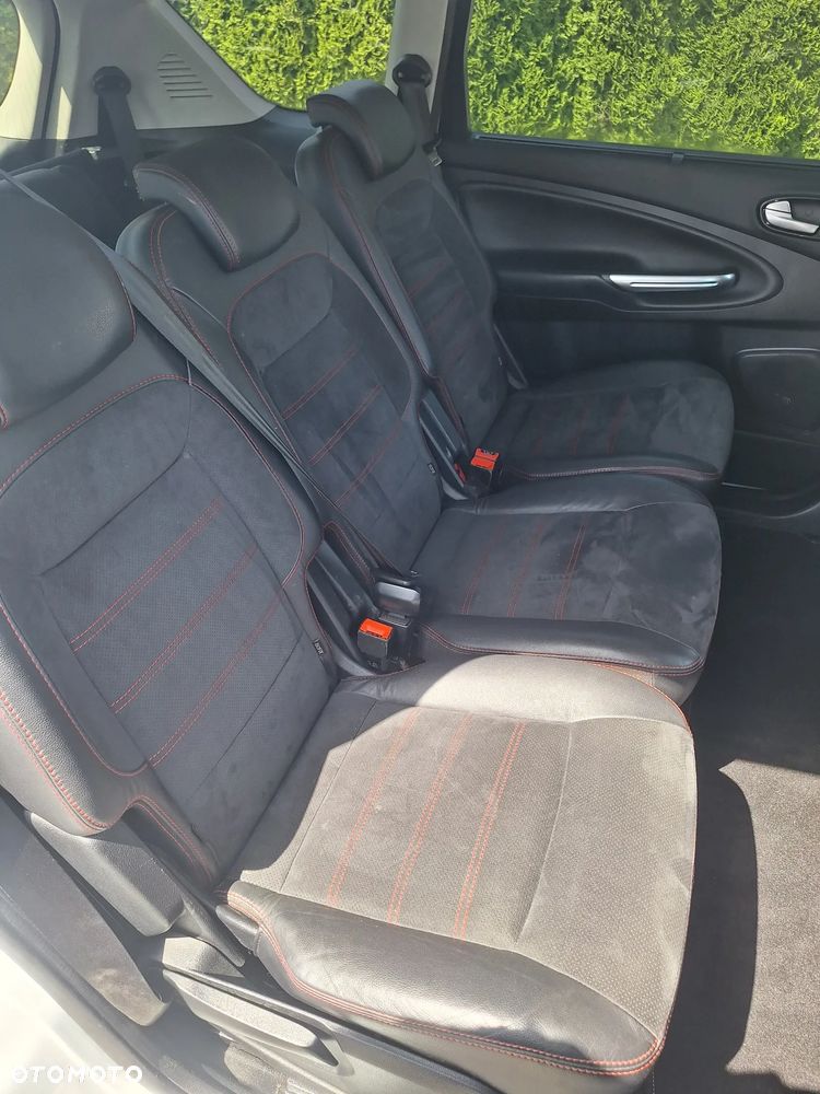 Ford S-Max 2.0 TDCi DPF Titanium - 19